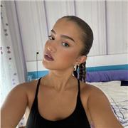 Doy clases particulares hasta Segundo de bachiller adaptando la materia a cada alumno. Me encanta dar clases y poder ayudar a los demás a comprender y entender de manera lógica. Doy clases de biología, matemáticas, inglés, lengua y euskera